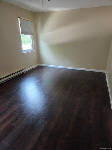 40-218 W 4th Street 218, Patchogue, NY 11772