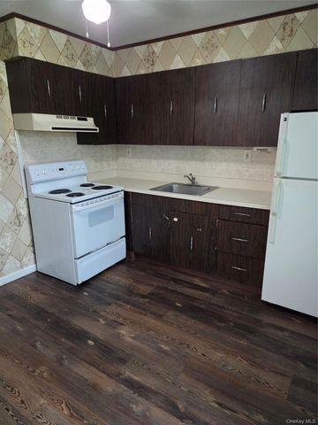 40-218 W 4th Street 218, Patchogue, NY 11772
