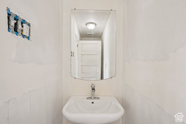 71 N CHURCH ST, Eureka, UT 84628