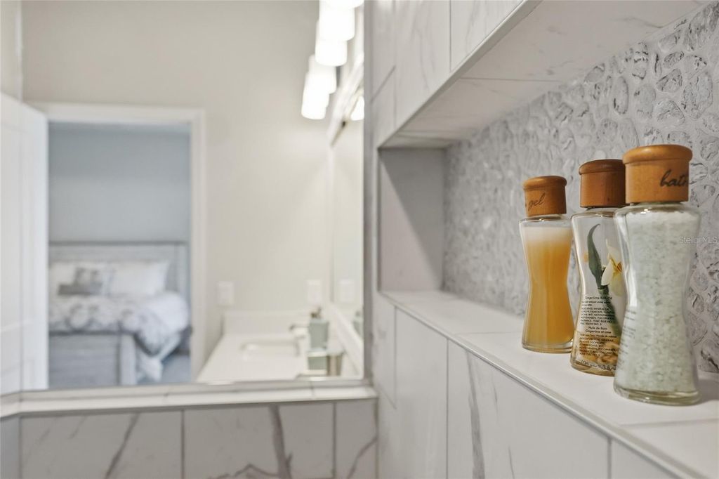 Image 19 of property listing at 9567 SW 66TH LANE, Gainesville, FL 32608