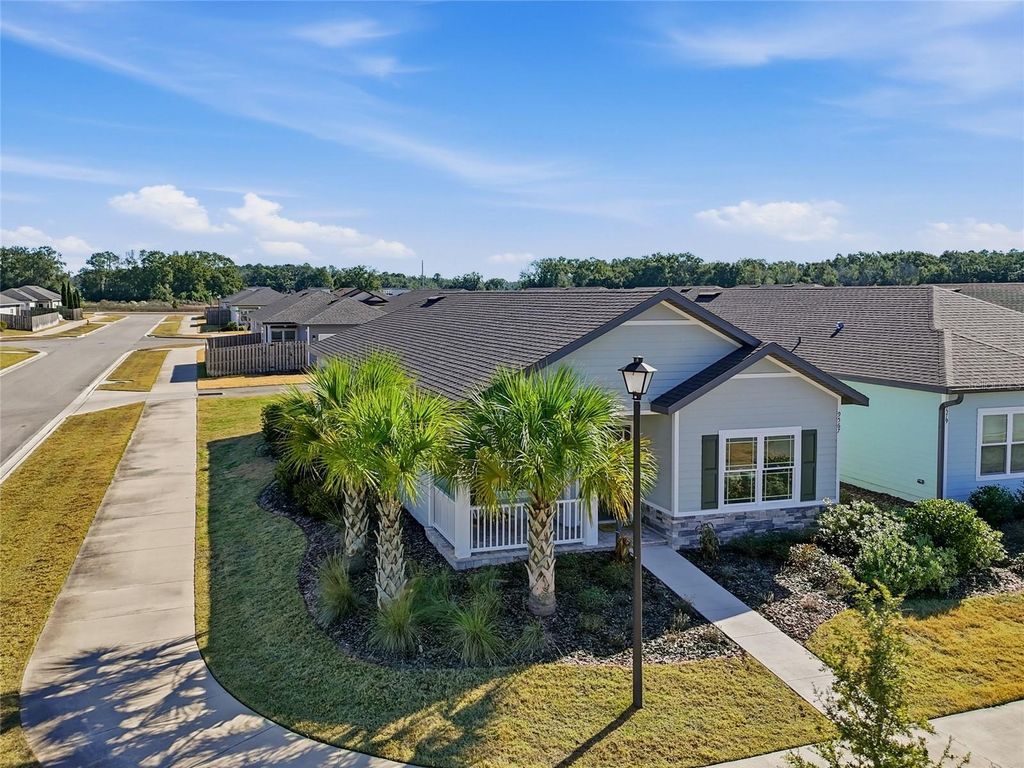 Image 4 of property listing at 9567 SW 66TH LANE, Gainesville, FL 32608