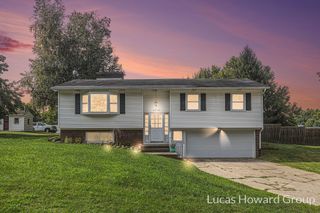 6040 10 Mile Road Ne, Courtland Twp, MI 49341