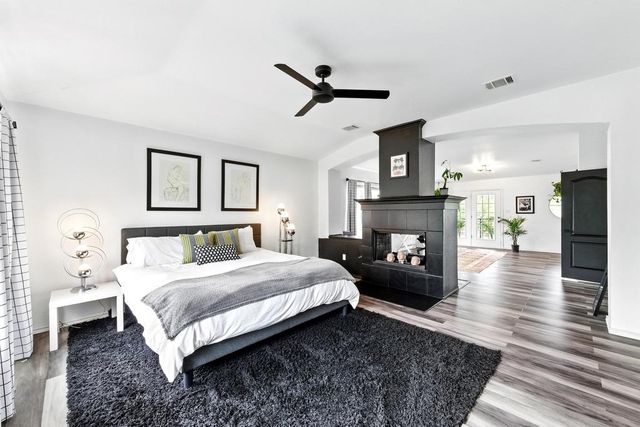 6804 Gabion DR, Austin, TX 78749