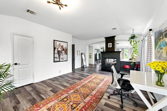 6804 Gabion DR, Austin, TX 78749