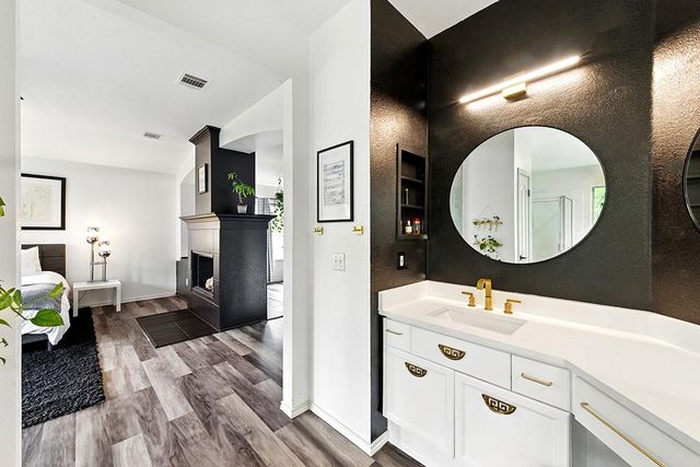 6804 Gabion DR, Austin, TX 78749