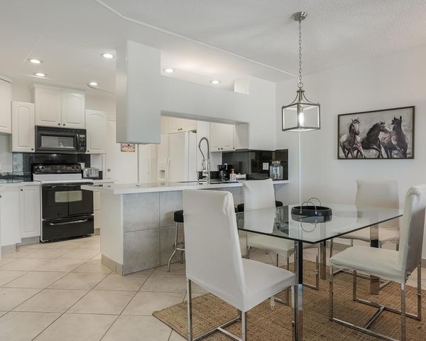 4770 NW 21st Street 402, Lauderhill, FL 33313