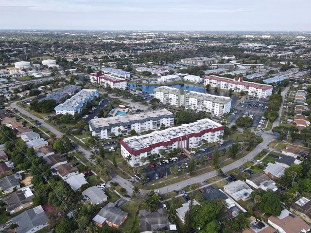 4770 NW 21st Street 402, Lauderhill, FL 33313