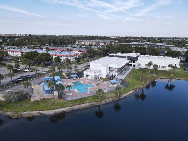 4770 NW 21st Street 402, Lauderhill, FL 33313