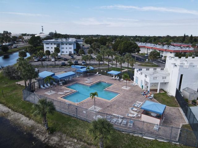 4770 NW 21st Street 402, Lauderhill, FL 33313