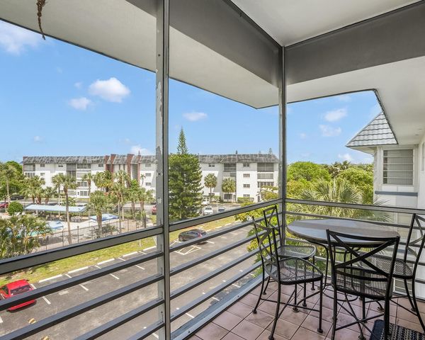 4770 NW 21st Street 402, Lauderhill, FL 33313