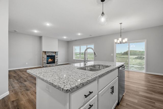 1433 192nd Avenue, East Bethel, MN 55011