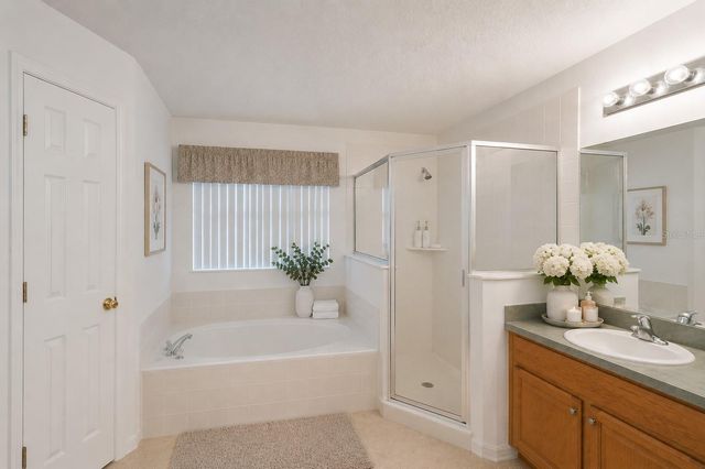 652 HIGHGATE PARK BOULEVARD, Davenport, FL 33897