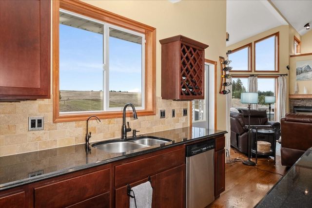 7303 E Bigelow Gulch Rd, Spokane, WA 99217