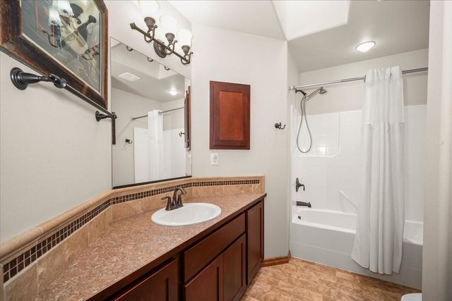 7303 E Bigelow Gulch Rd, Spokane, WA 99217