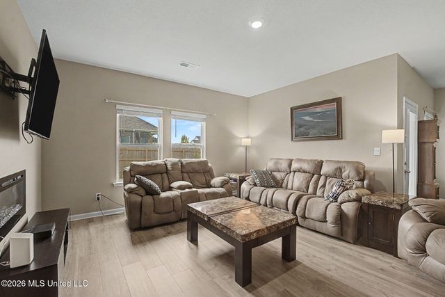5347 Sipsey Way, Olive Branch, MS 38654