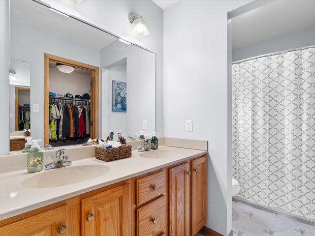 8407 Heron Lake Road, St. John, IN 46373