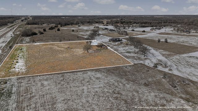 2077 Eastfield Drive, Wills Point, TX 75169