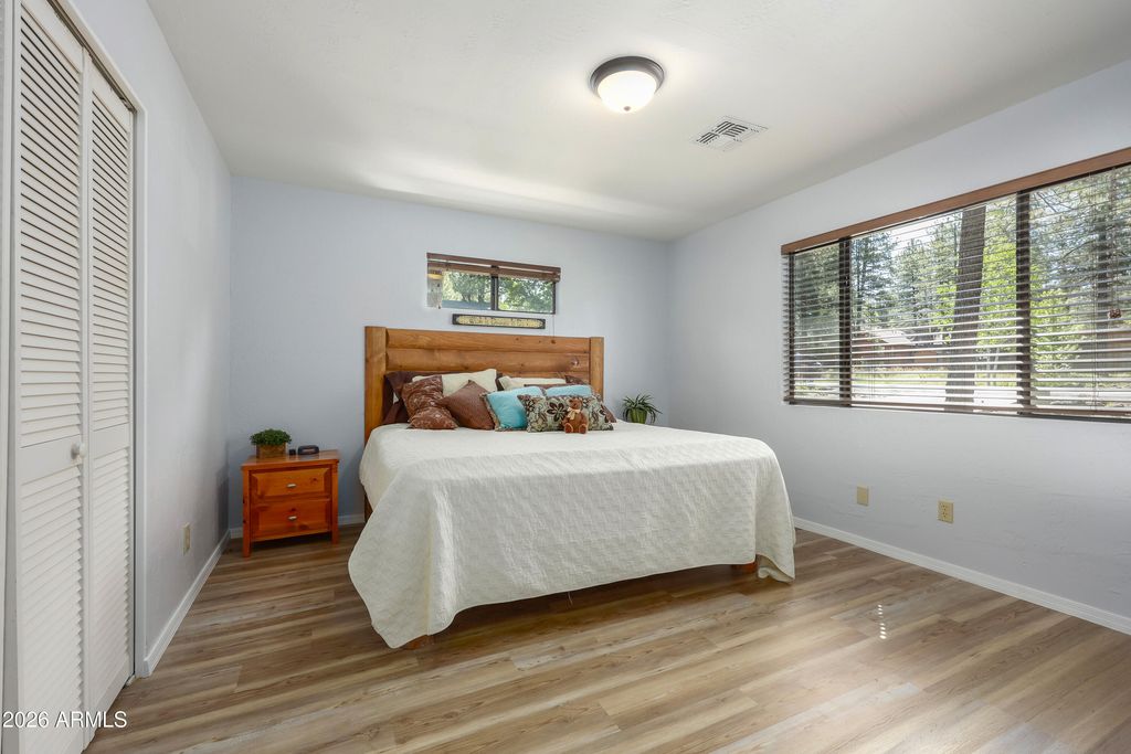 Image 18 of property listing at 840 E CARIBOU Road, Munds Park, AZ 86017