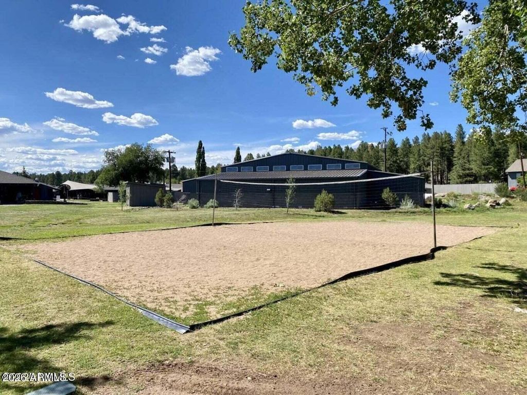 Image 39 of property listing at 840 E CARIBOU Road, Munds Park, AZ 86017