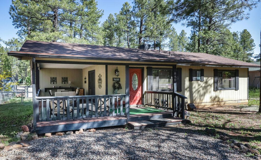 Image 4 of property listing at 840 E CARIBOU Road, Munds Park, AZ 86017