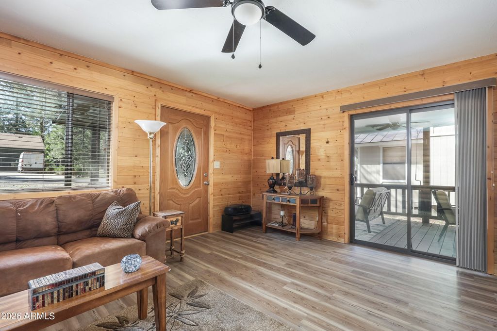 Image 9 of property listing at 840 E CARIBOU Road, Munds Park, AZ 86017