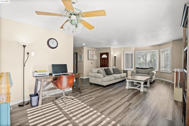 2908 Bellflower Dr, Antioch, CA 94531