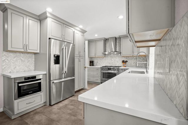 2908 Bellflower Dr, Antioch, CA 94531