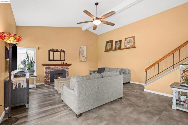 2908 Bellflower Dr, Antioch, CA 94531