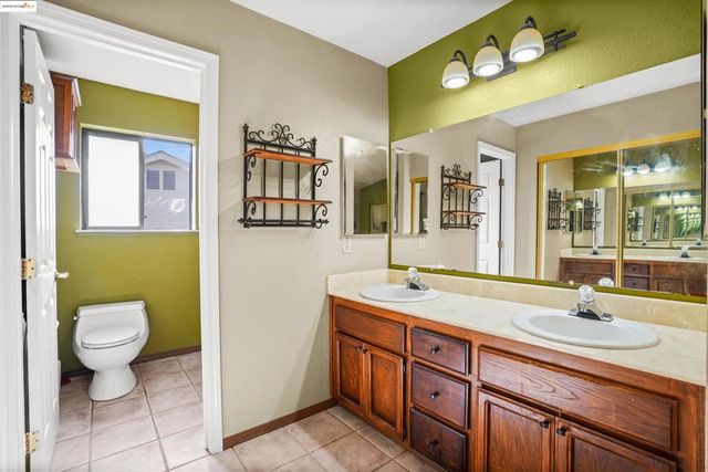 2908 Bellflower Dr, Antioch, CA 94531