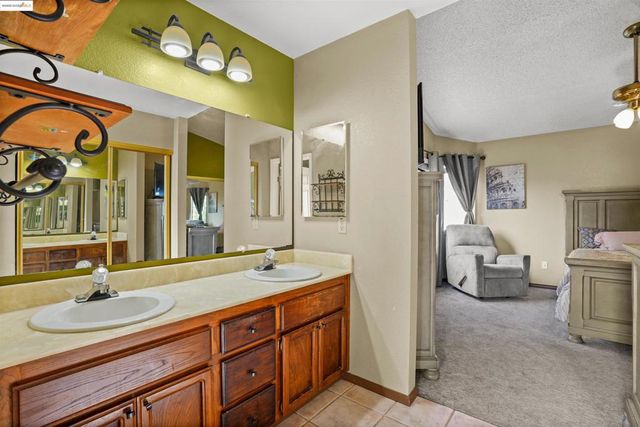 2908 Bellflower Dr, Antioch, CA 94531