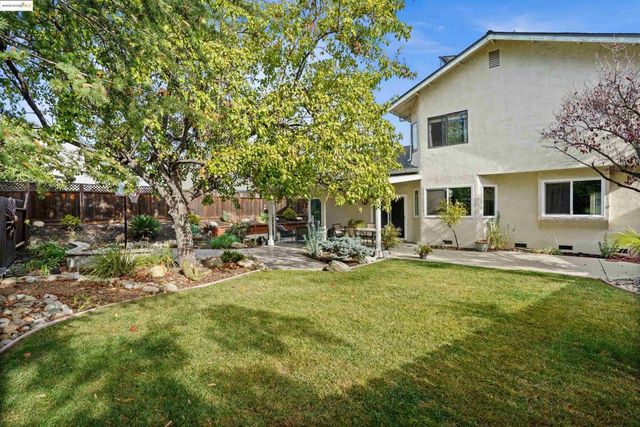 2908 Bellflower Dr, Antioch, CA 94531