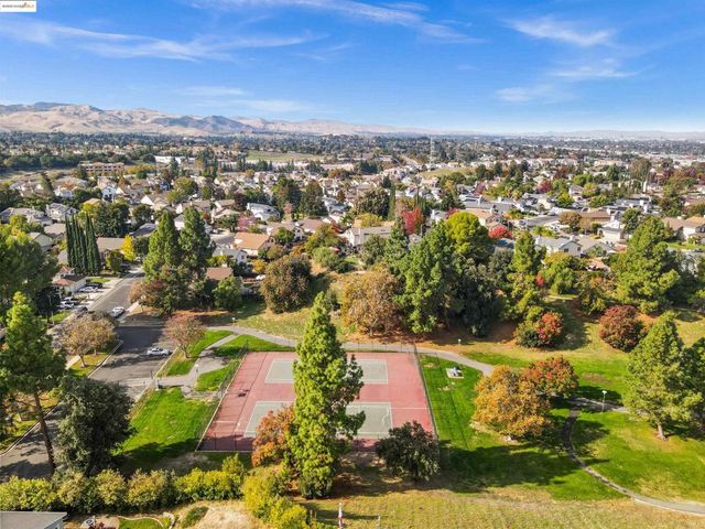 2908 Bellflower Dr, Antioch, CA 94531