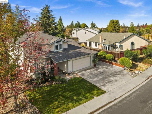 2908 Bellflower Dr, Antioch, CA 94531