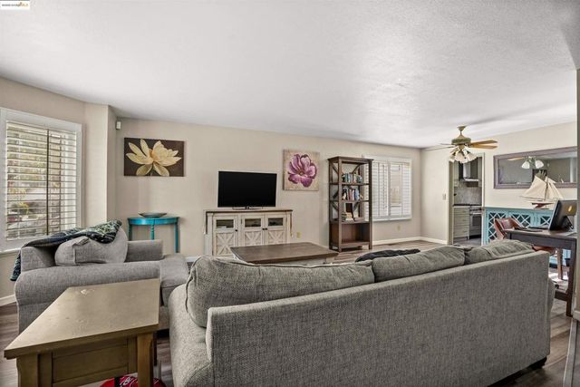 2908 Bellflower Dr, Antioch, CA 94531