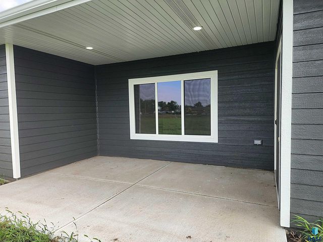 431 E Center Ave Avenue, Salem, SD 57058