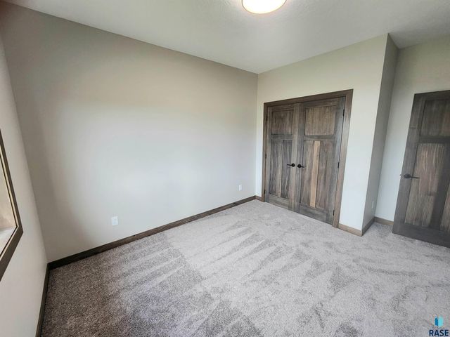 431 E Center Ave Avenue, Salem, SD 57058