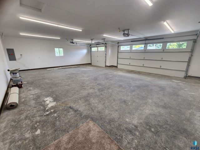 431 E Center Ave Avenue, Salem, SD 57058