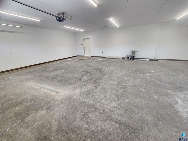 431 E Center Ave Avenue, Salem, SD 57058