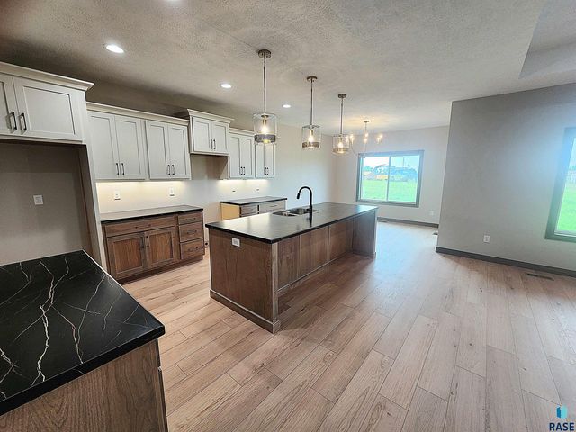 431 E Center Ave Avenue, Salem, SD 57058