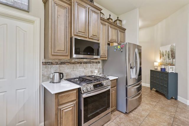 280 Armstrong Lane, Lavon, TX 75166