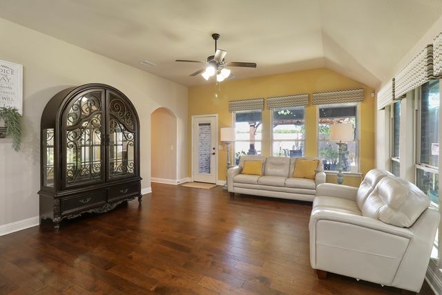 280 Armstrong Lane, Lavon, TX 75166