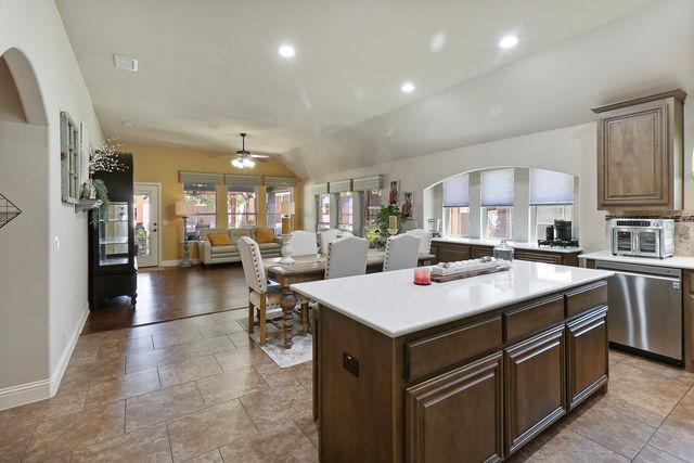 280 Armstrong Lane, Lavon, TX 75166