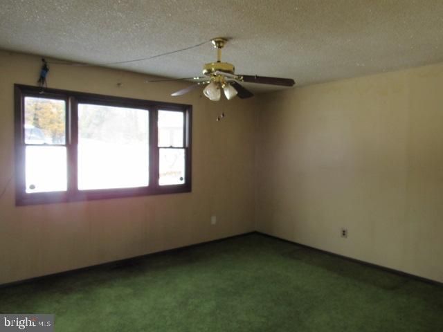 11 PLEASANT VALLEY DR, West Deptford, NJ 08096