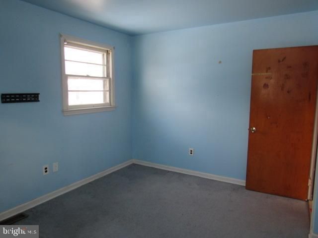 11 PLEASANT VALLEY DR, West Deptford, NJ 08096