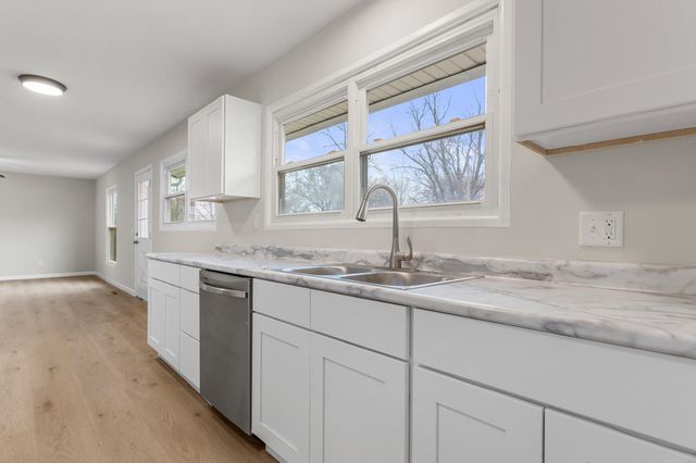 2704 W Kirby Avenue, Champaign, IL 61821