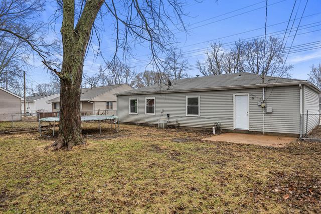 2704 W Kirby Avenue, Champaign, IL 61821