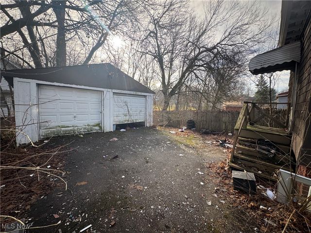 1041 Diagonal Road, Akron, OH 44320