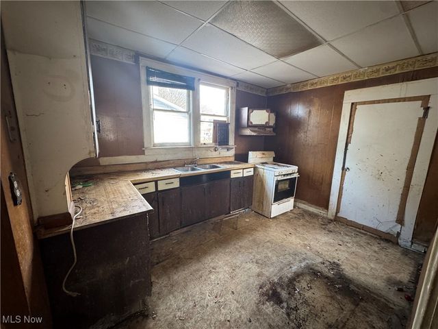 1041 Diagonal Road, Akron, OH 44320