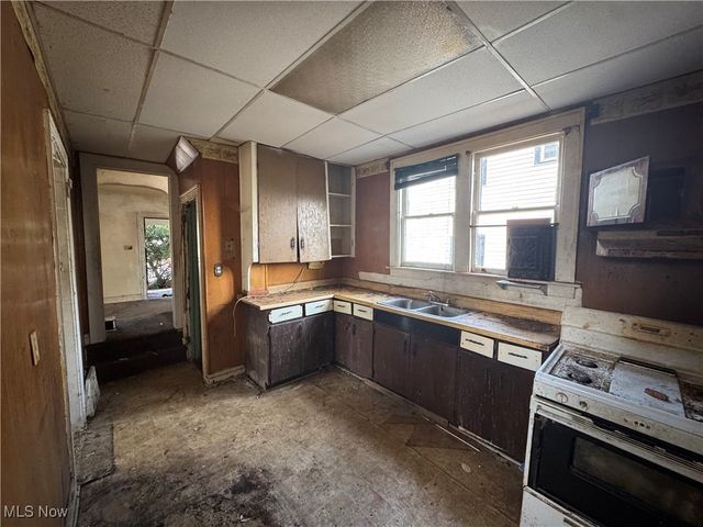 1041 Diagonal Road, Akron, OH 44320