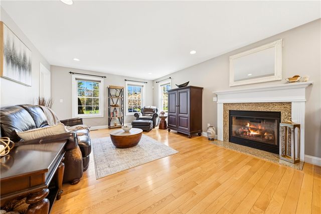 206 Burnside Avenue, Seekonk, MA 02771